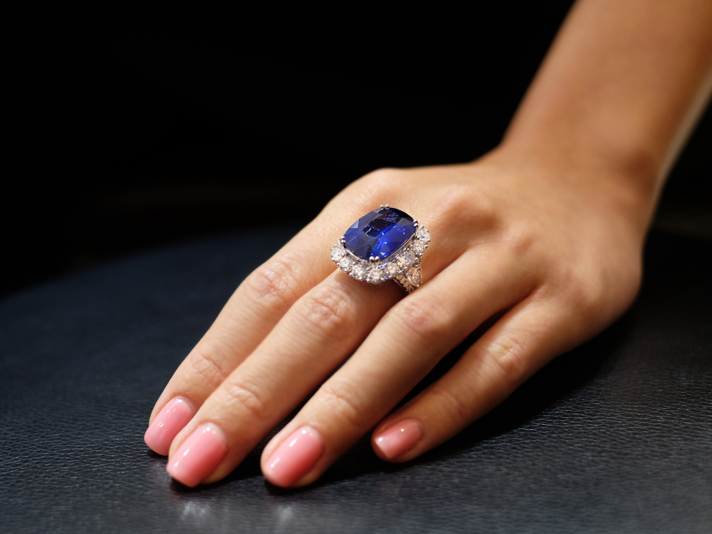 Reasons to choose sapphire rings